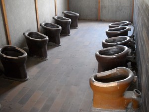 Lagarul de la Dachau - toalete
