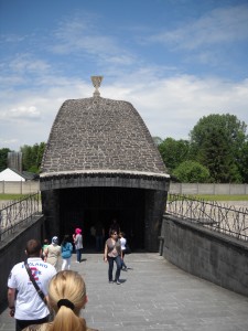 Lagarul de la Dachau - biserica3