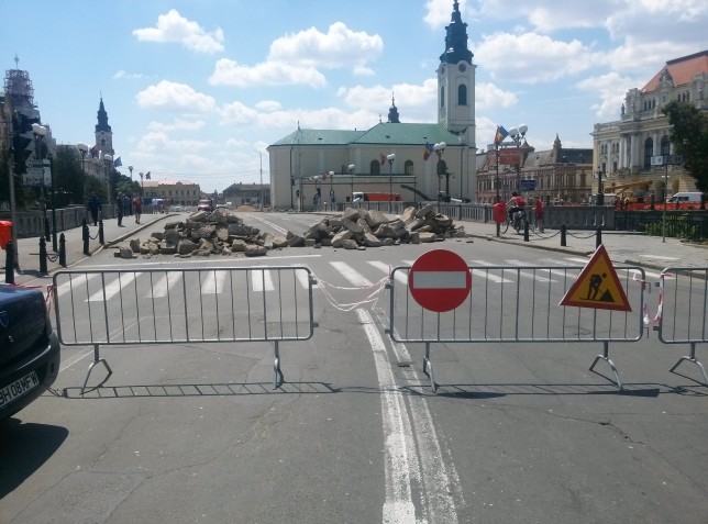 pod blocat cu bolovani (2)