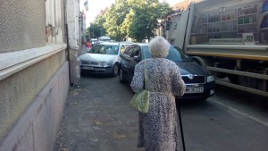 trotuar blocat (1)