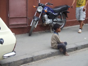Copil in Antananarivo Madagascar 5