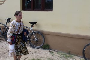 localnici printre biciclete