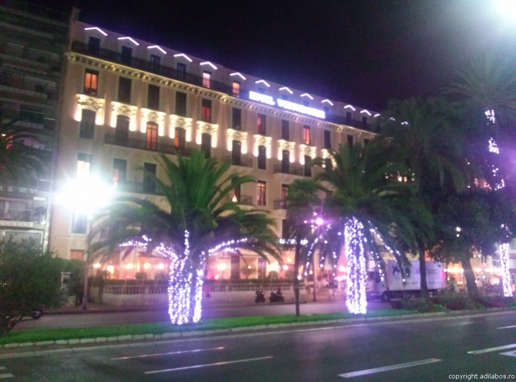 Nice by night